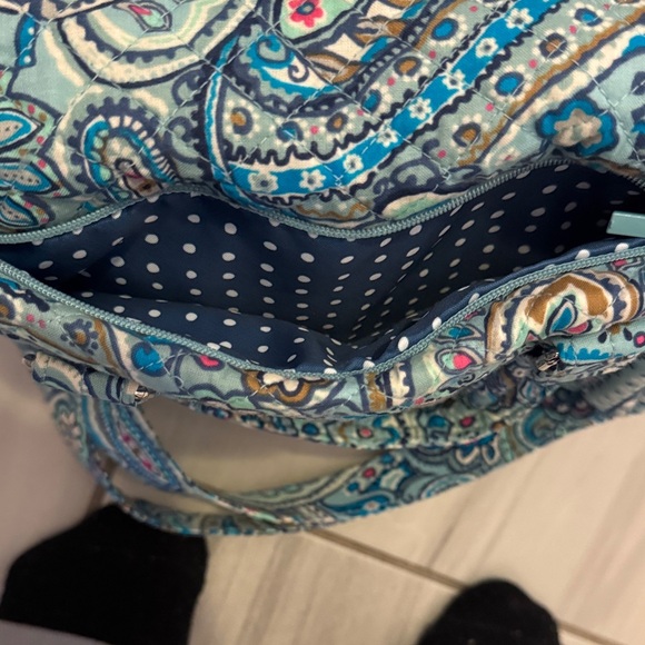 Vera Bradley Teal and Blue Paisley Daisy Dot Bag NWOT - Picture 4 of 5